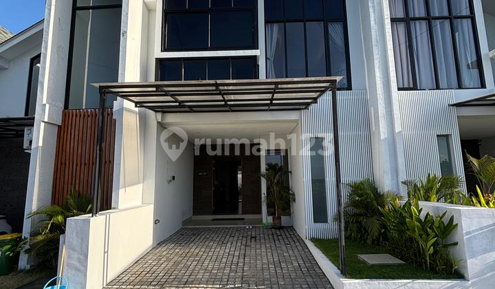 Di Jual Villa 2 Lantai Full Furnsihed di Seminyak Kuta Bali