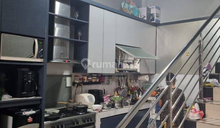 Rumah 3 Lantai Bagus Di Latumenten Padamulya Jakarta Barat  1