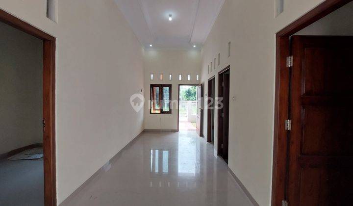 Rumah Cantik Modern Siap Huni Akses Paling Mudah Di Jakal 2