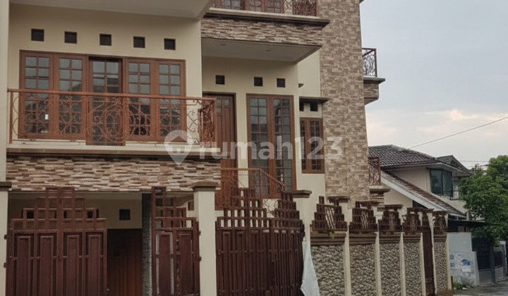 Rumah Bagus di Kav Dki Duren Sawit Jakarta Timur