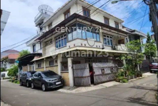 Sunter Agung House Strategic Location 3-Story Building