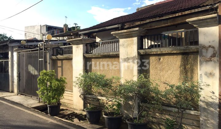 Rumah Lama Layak Huni Strategis Johar Baru Jakarta Pusat