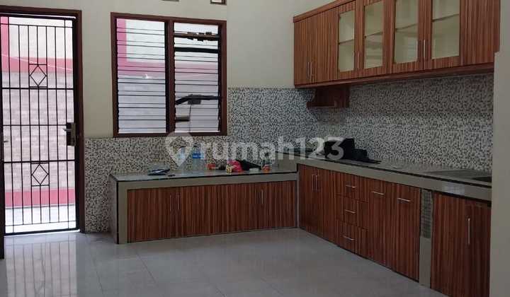 Disewakan Rumah 2Lantai Bagus di Daerah Johar Baru Percetakan Negara Cempaka Putih Jakarta Pusat 2