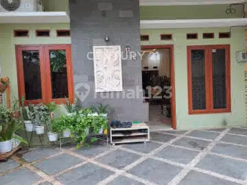 For Sale 2-Storey House, Strategically Located in Duren Sawit Housing, East Jakarta For Sale 2-Storey House, Strategically Located in Duren Sawit Housing, East Jakarta
