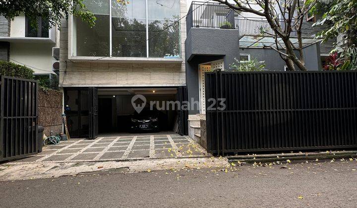 RUMAH MEWAH DI KEBAYORAN BARU, JAKARTA SELATAN  1