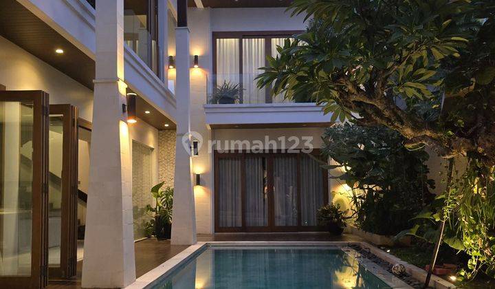  RUMAH BERKONSEP TROPICAL MODERN FULL FURNISHED DI DALAM KOMPLEK PERUMAHAN KEBAGUSAN  1