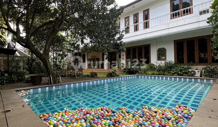 Price Drop! Well-Maintained House in Prime Area Kemang Near Jorr Tb Simatupang Toll Road