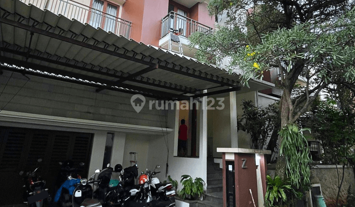 Rumah Bagus Dalam Komplek Pejaten, Jakarta Selatan  1