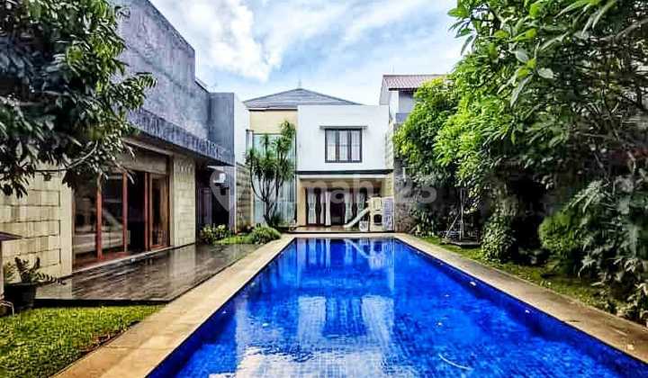 Turun Harga! Rumah Asri dan Mewah Dalam Komplek di Tanjung Barat