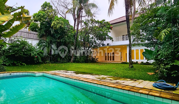 RUMAH BAGUS SIAP HUNI DI KEMANG JAKARTA SELATAN 