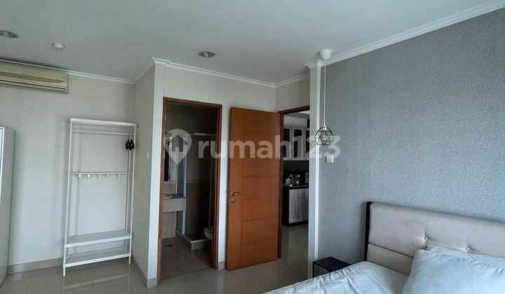 For Sale Hampton Park Apartment Nice Ready to Occupy Pool View 2