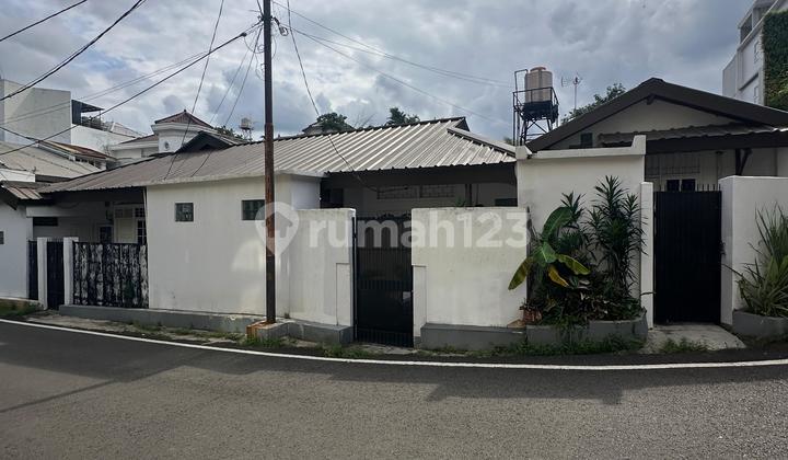 Nice House Area Senopati Very Close to SCBD, Senopati, Gunawarman 2