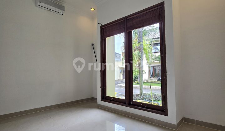 For Rent Nice House Ready to Occupy Pejatenbarat Area Has Swimming Pool 2