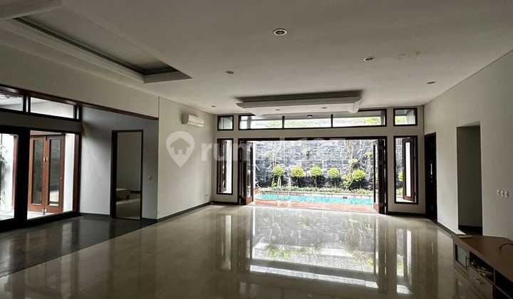 Rumag 1,5 Lantai Ada Kolam Renang di Kebayoran Baru 2