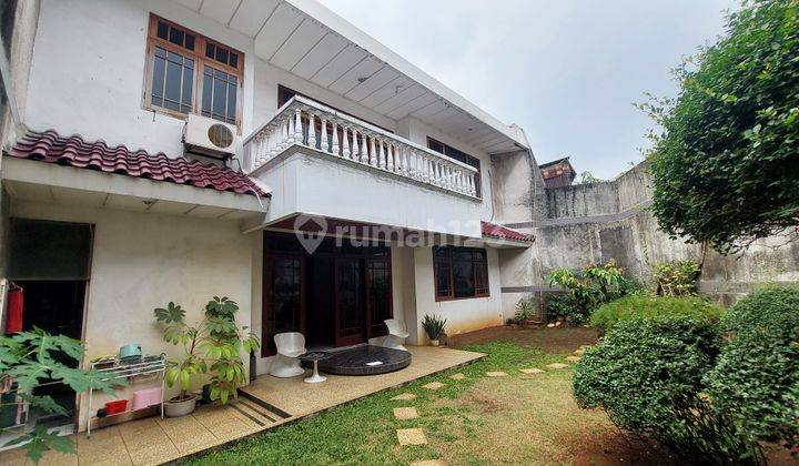 Rumah 2 Lantai Asri Siap Huni di Menteng 1