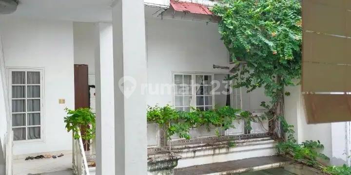 2-Story House Suitable for Restaurants and Hotels 2-Story House Suitable for Restaurants and Hotels