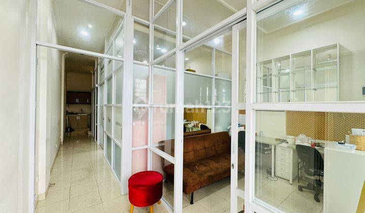 Rumah Kantor 4,5 Lantai Lokasi Strategis  2