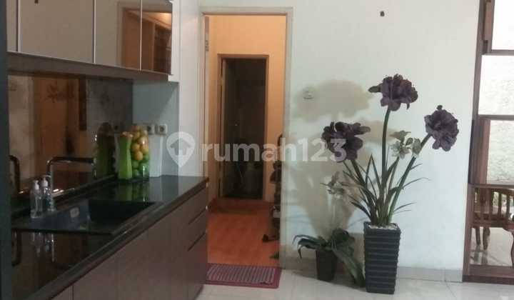 Nice and Well-Maintained 2-Story House in Tebet