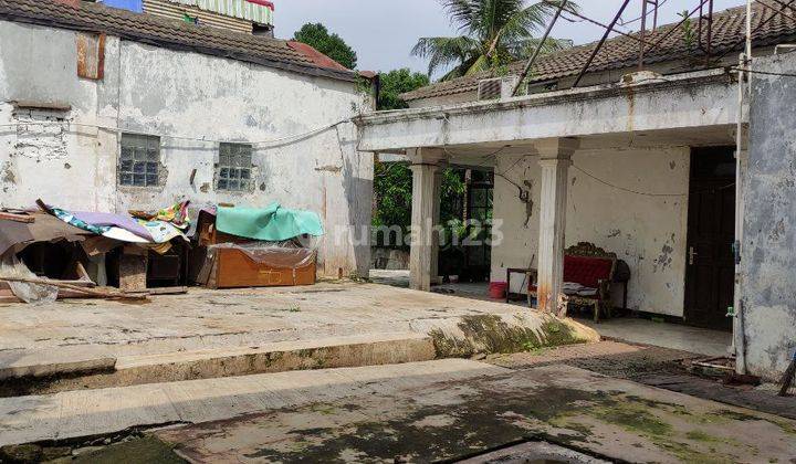 Rumah Hitung Tanah, Lokasi Strategis di Menteng  2