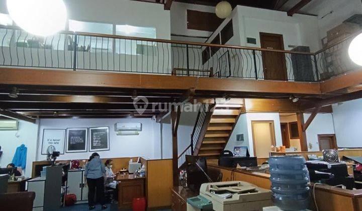 Tempat Usaha Hadap Timur  Di Zona Komersial Menteng 2