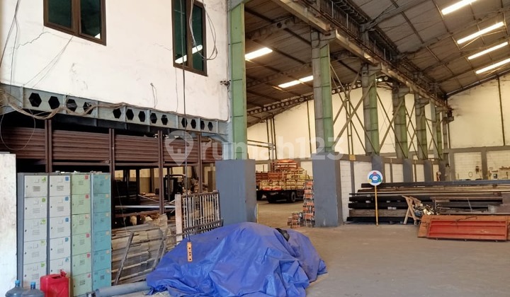 For Sale / Rent Gudang Margomulyo‼️ Siap pakai, terawat dan bebas banjir For Sale / Rent Gudang Margomulyo‼️ Siap pakai, terawat dan bebas banjir