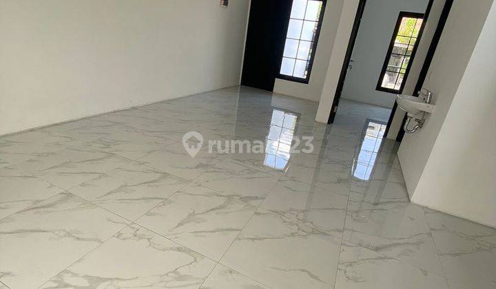 Rumah Baru 2lantai Minimalis Modern Murah di Rungkut Asri 2