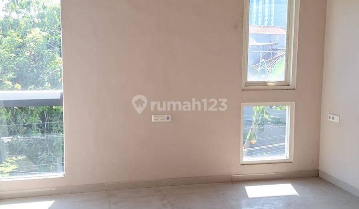 Dijual Rumah Baru 2 Lantai Area Tenggilis dekat Ubaya 2