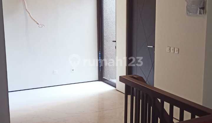 For Sale Woodland House, Citraland Utama West Surabaya 2