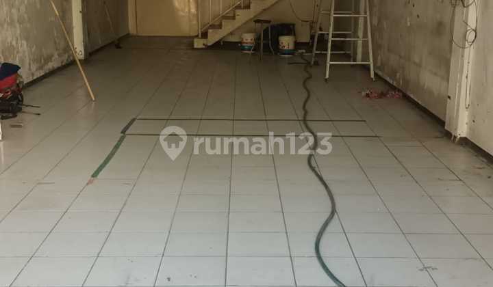 FOR RENT 2-STORY SHOPHOUSE - Manukan Tama Surabaya FOR RENT 2-STORY SHOPHOUSE - Manukan Tama Surabaya
