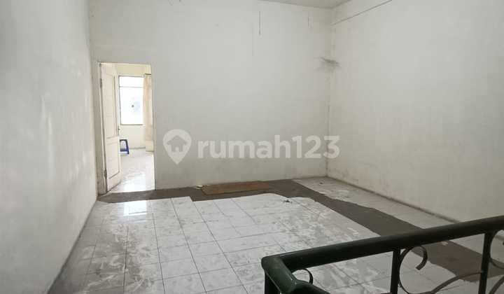 FOR QUICK SALE 3 1/2 STORY SHOPHOUSE PENGAMPON SQUARE PABEAN SURABAYA 2