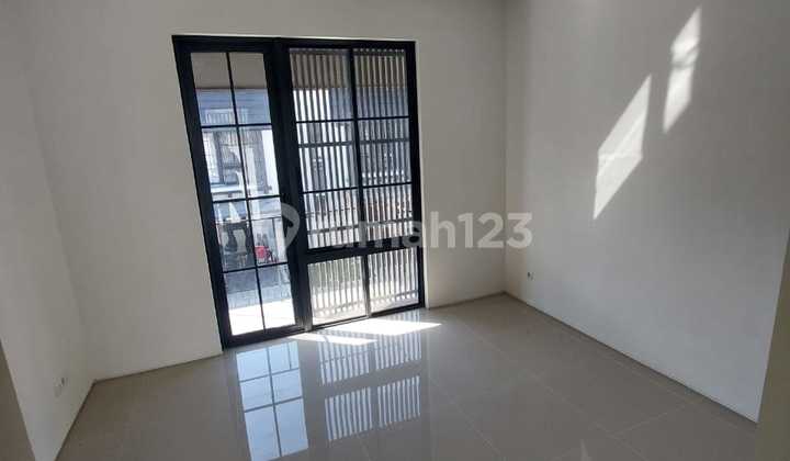 For Rent 2-Story House Amesta Living Surabaya