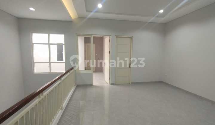 2-Storey House New Twin Street Manyar Tirtoyoso 2
