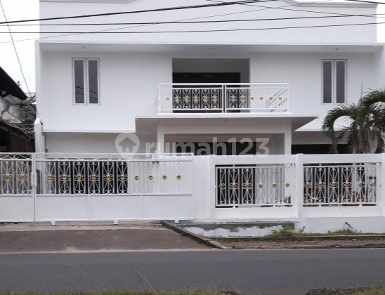 FOR SALE HOUSE SUITABLE FOR OFFICE BINTARO UTARA SOUTH JAKARTA