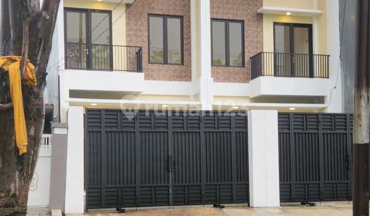 For Sale/ For Rent Ruko Pallazo Park Sidoarjo