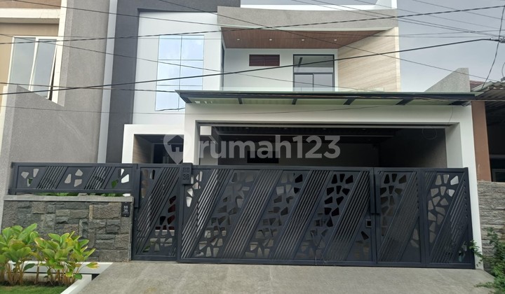 Rumah Mewah 2 Lantai Dengan Private Pool Baruk - Merr Surabaya