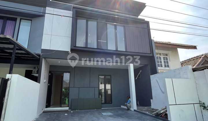 DIJUAL RUMAH BARU GRESS SEMI FURNISH BABATAN PANTAI SURABAYA 