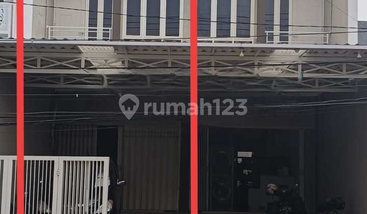 Ruko Gress 2LT di jalan Utama Komplek Jemursari Dengan ROW JALAN 5 MOBIL