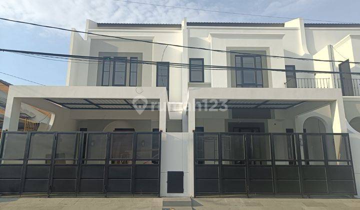 New House 3 Lantai Minimalis Modern Palem Selatan Pondok Tjandra 1