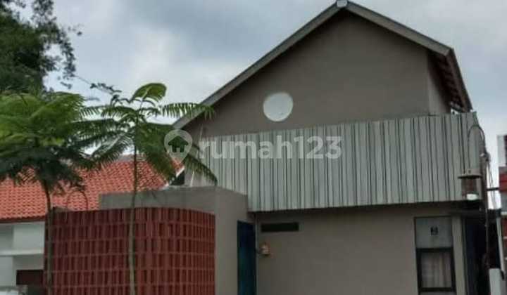 Rumah Gaya Villa 5 Menit Dari Kampus Uii - Is 2