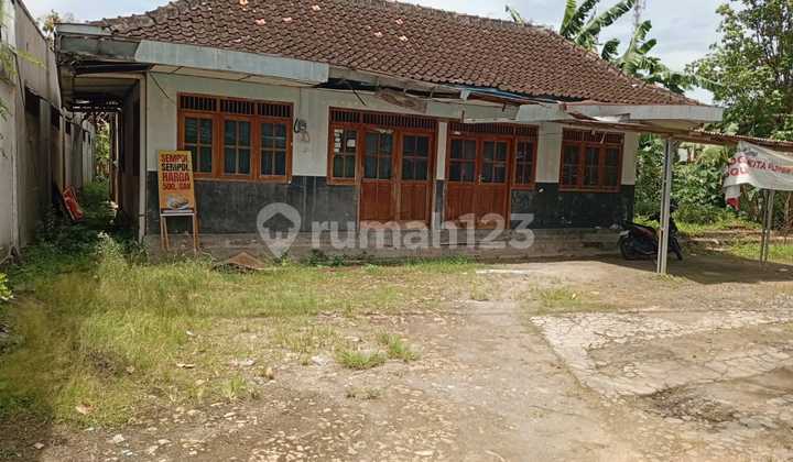 Tanah + Rumah di Tengah Kota Wonosari- Sm