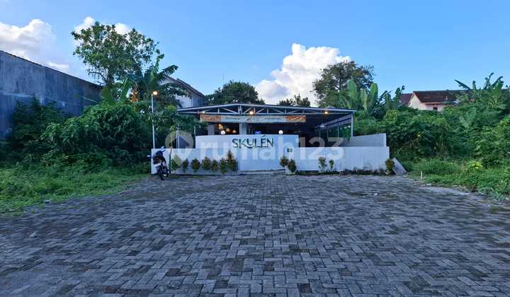 Take Over Cafe Dekat Monumen Jogja Kembali - Is