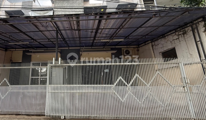 Disewakan Rumah Gandeng di Kelapa Gading 1