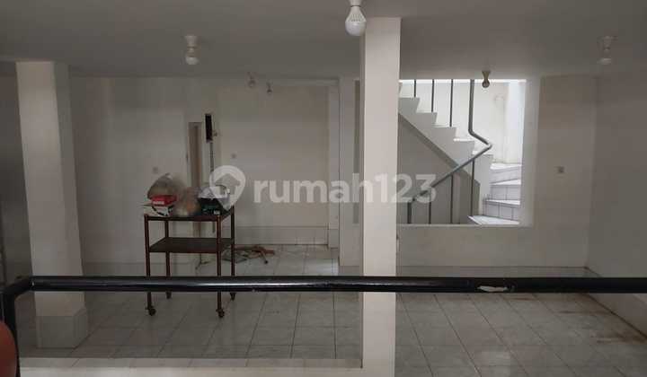 Dijual Rumah Siap Huni Lebar 8 di Dalam Komplek Kelapa Gading 2