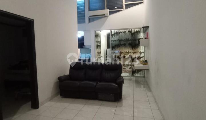 Disewakan Rumah di Kelapa Gading. Terletak di Komplek Favorite
