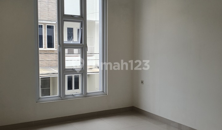 Dijual Cepat Rumah Baru Bangun Di Kelapa Gading. Komplek Favorite. 2