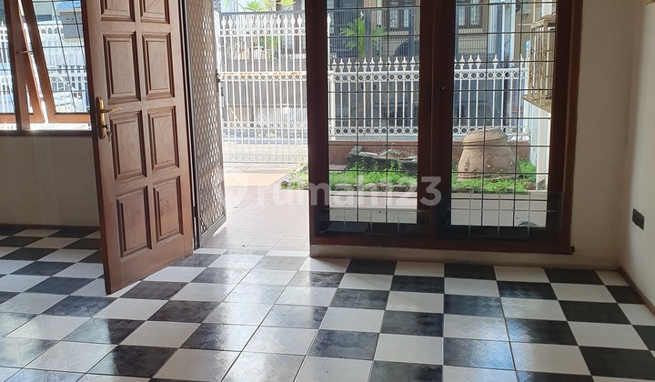 Quick Sale Ready-to-Occupy Standard House in Kopyor - Kelapa Gading