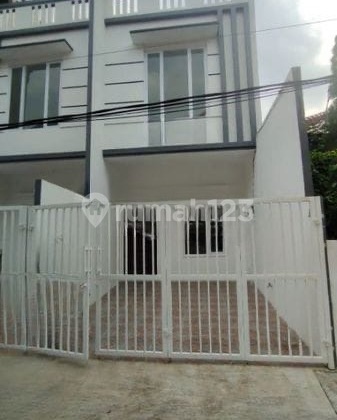 Dijual Rumah Baru Cantik Minimalis Di Kelapa Gading. Harga Sangat Terjangkau. Cocok Untuk Pasangan Muda Dan Investasi 2