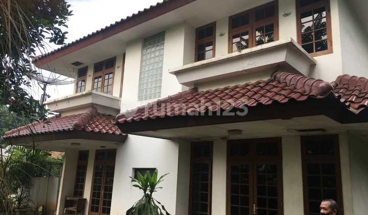 Dijual Rumah Letak Pinggir Jalan di Pondok Bambu Jakarta Timur