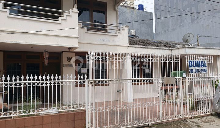 Murah Sekali! Dijual Rumah Lebar 12m Di Kelapa Gading. Lokasi Strategis. Cocok Untuk Di Bangun Kembali