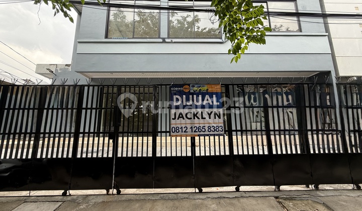 For Quick Sale: 4-Unit Row Shop in Kelapa Gading, North Jakarta 2